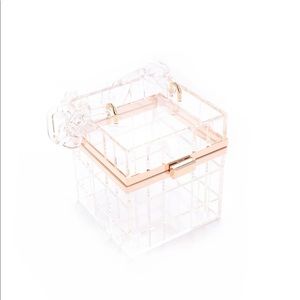 Fashion Nova Show Me Off Clutch